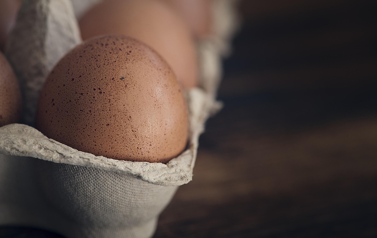 Turkey Eggs: Nutrition, Benefits, Taste & Why They’re So Rare